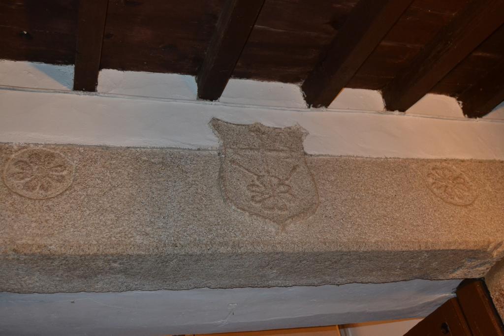 ホテル El Escudo De Calatrava Mohedas de la Jara エクステリア 写真